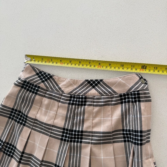Beige Plaid Pleated Mini Skirt Size 0 Schoolgirl Skirt - Picture 11 of 13